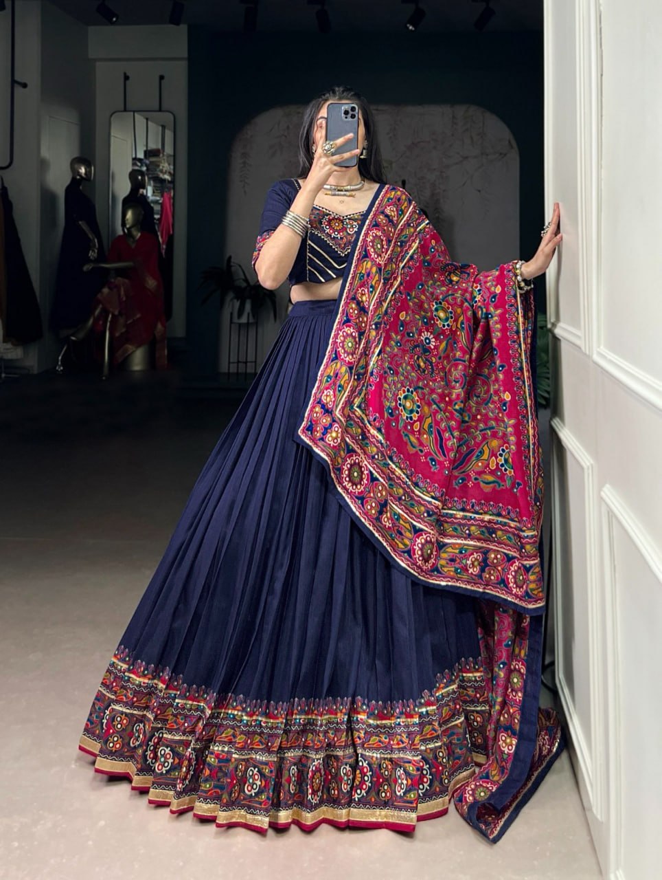 Monteliv Dolla Silk Chaniya Choli Set with Foil Work & Dupatta