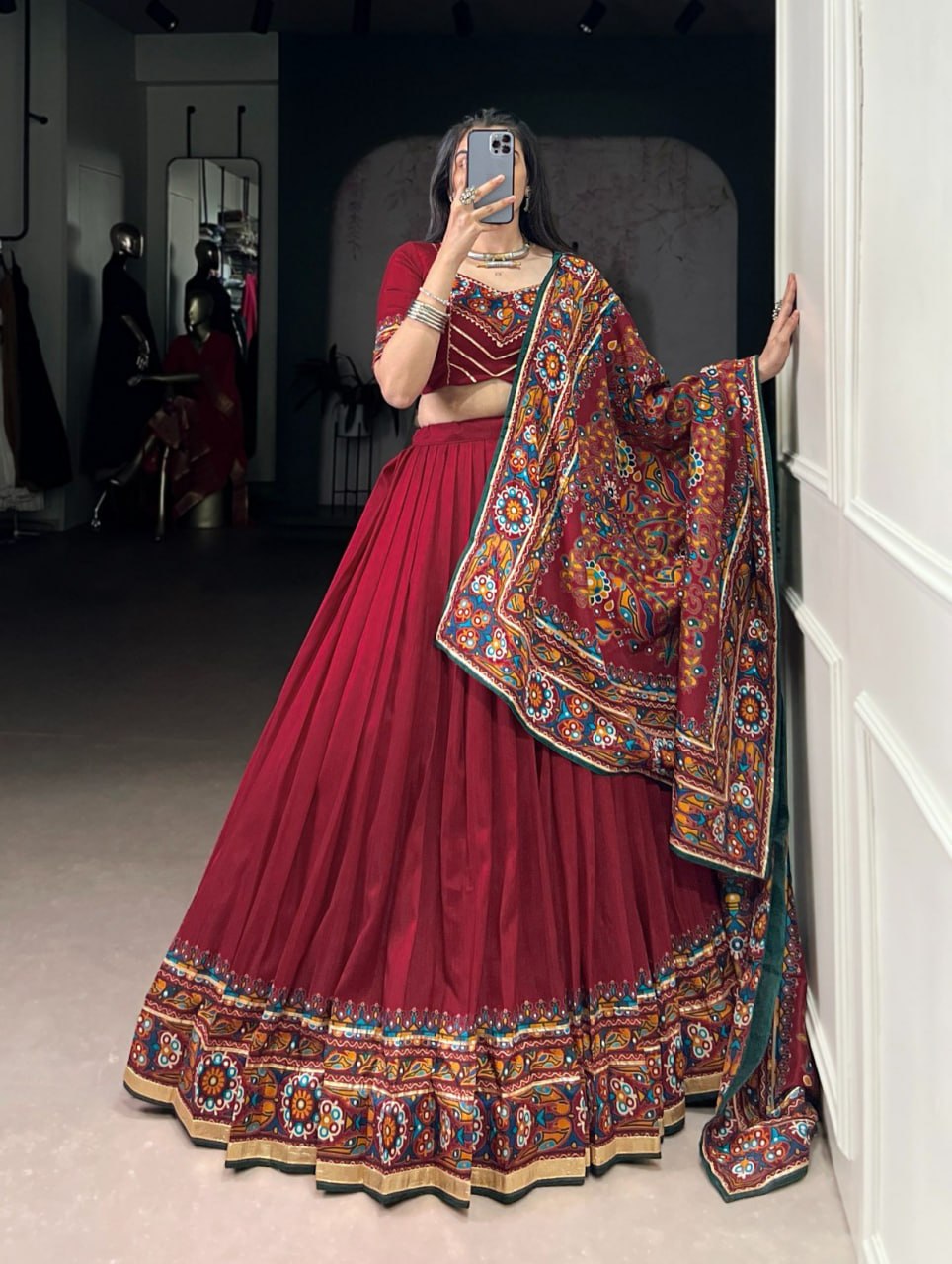 Monteliv Dolla Silk Chaniya Choli Set with Foil Work & Dupatta
