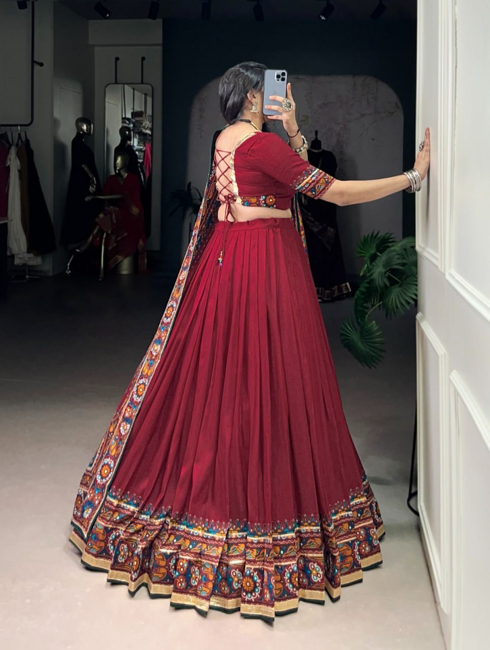 Monteliv Dolla Silk Chaniya Choli Set with Foil Work & Dupatta
