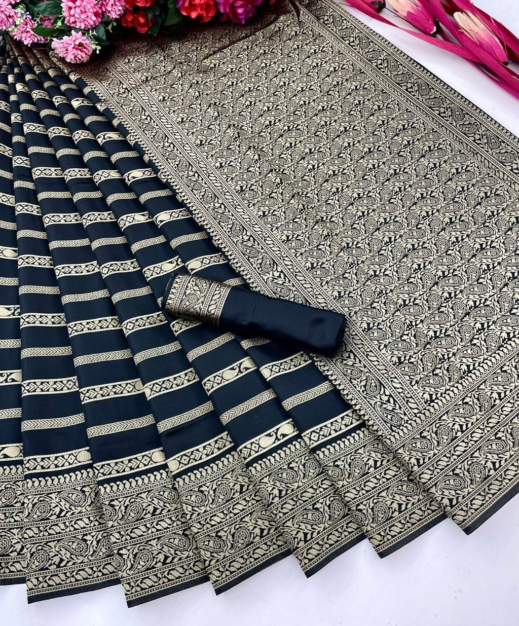 Monteliv Banarasi Lichi Silk Saree